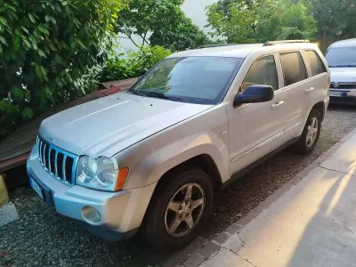 Usata Jeep Grand Cherokee Limited 218 CV (160 kW) 2006 Argento SUV