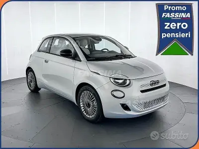Nuova Fiat 500 Icon 65 CV (47 kW) 2026 Grigio Berlina
