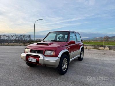 Usata Suzuki Vitara 75 CV (55 kW) 1997 Rosso SUV
