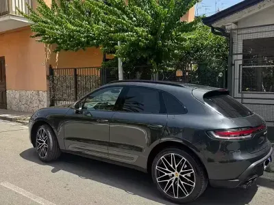 Usata Porsche Macan T 265 CV (194 kW) 2022 Grigio SUV