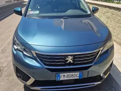 Usata Peugeot 5008 Allure 120 CV (88 kW) 2017 Verde SUV