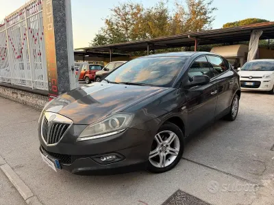 Usata Lancia Delta 120 CV (88 kW) 2009 Grigio Utilitaria