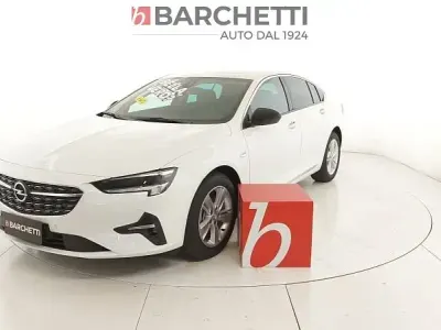 Usata Opel Insignia Business Elegance 174 CV (127 kW) 2022 Giallo Utilitaria