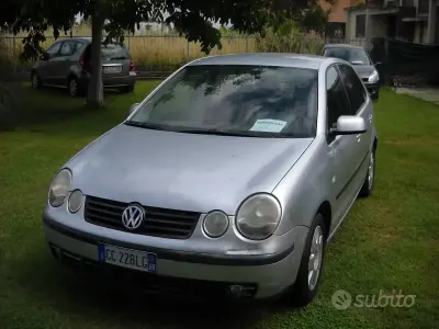 Usata VW Polo Comfortline 75 CV (55 kW) 2002 Grigio Berlina