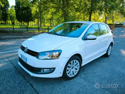 Begagnad VW Polo Comfortline 75 HK (55 kW) 2013 Vit Halvkombi