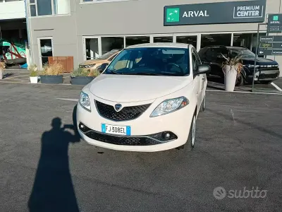 Usata Lancia Ypsilon Silver 69 CV (50 kW) 2017 Beige Utilitaria