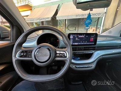 Usata Fiat 500e 86 kW (118 CV) 2022 Blu Utilitaria