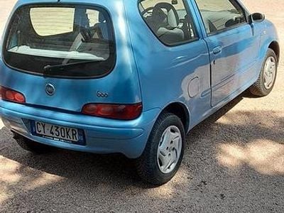 Occasion Fiat 600 54 ch (39 kW) 2005 Bleue Citadine