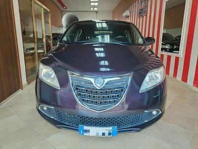 Usata Lancia Ypsilon Silver 95 CV (69 kW) 2012 Viola Utilitaria