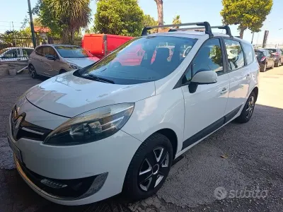 Usata Renault Scénic III 110 CV (80 kW) 2013 Bianco Monovolume