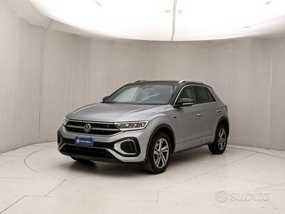 Usata VW T-Roc R-line 110 CV (80 kW) 2023 Grigio SUV