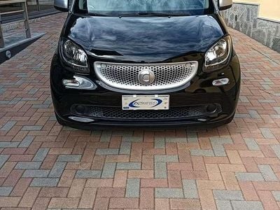 Usata Smart ForFour Prime 71 CV (52 kW) 2015 Nero Utilitaria