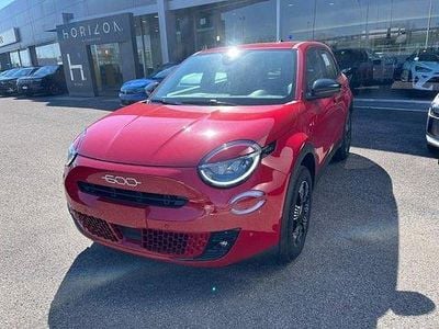 Nuova Fiat 600 Icon 110 CV (80 kW) 2026 Rosso SUV