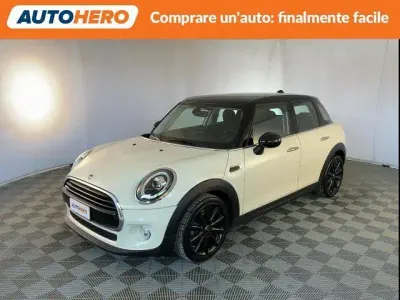 Begagnad Mini ONE 101 HK (74 kW) 2020 Vit Halvkombi