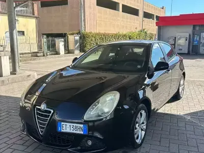 Usata Alfa Romeo Giulietta 105 CV (77 kW) 2013 Nero Utilitaria