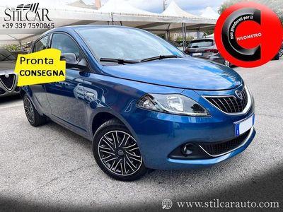 Usata Lancia Ypsilon Gold 70 CV (51 kW) 2022 Blu Utilitaria