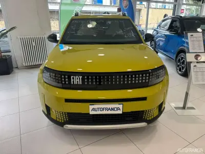 Nuova Fiat Grande Panda La Prima 83 kW (113 CV) 2025 Giallo Utilitaria