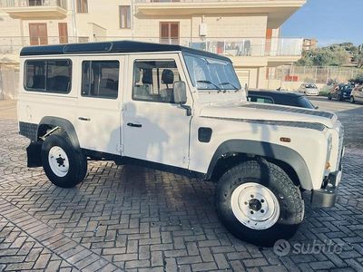 Usata Land Rover Defender 68 CV (50 kW) 2006 Bianco Station wagon