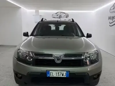 Usata Dacia Duster 102 CV (75 kW) 2012 Grigio SUV