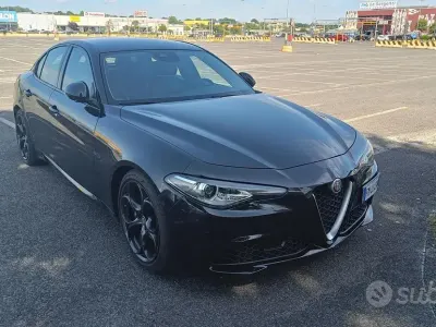 Usata Alfa Romeo Giulia 180 CV (132 kW) 2017 Nero Berlina