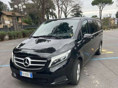 Mercedes V220