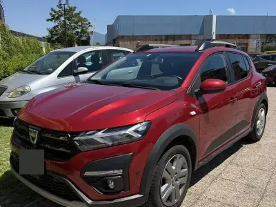 Usata Dacia Sandero Comfort 101 CV (74 kW) 2023 Rosso Berlina