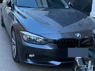 Usata BMW 316 Sport Line 116 CV (85 kW) 2013 Grigio Berlina