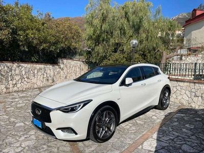 usata Infiniti Q30 2.2 DCT Premium Tech Gallery White 170 CV