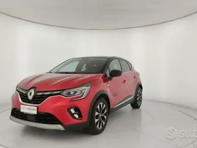 Occasion Renault Captur Techno 143 PK (105 kW) 2023 Rood SUV