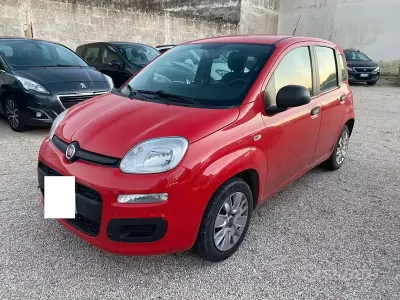Usata Fiat Panda Easy 69 CV (50 kW) 2017 Rosso Utilitaria