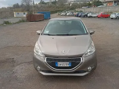 Usata Peugeot 208 Access 68 CV (50 kW) 2014 Grigio Utilitaria