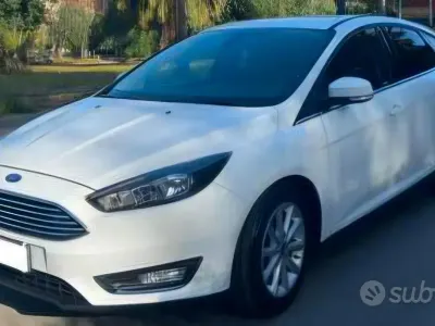 Usata Ford Focus Titanium 120 CV (88 kW) 2015 Bianco Berlina