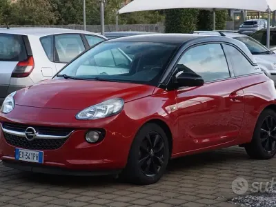 Usata Opel Adam 69 CV (50 kW) 2015 Rosso Utilitaria