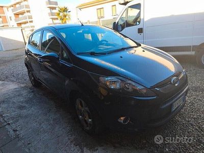 Begagnad Ford Fiesta Titanium 70 HK (51 kW) 2011 Svart Halvkombi