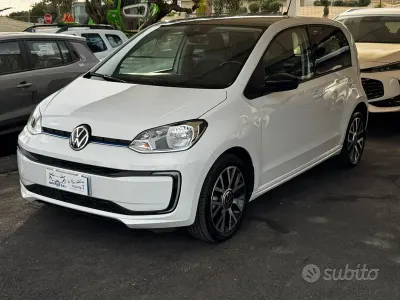 Usata VW e-up! 61 kW (83 CV) 2022 Bianco Utilitaria