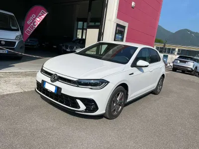 Usata VW Polo R-line 95 CV (69 kW) 2023 Bianco Utilitaria