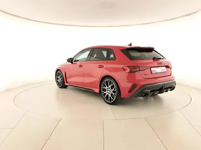 Usata Audi RS3 Comfort 400 CV (294 kW) 2025 Rosso progressivo metallizzato Berlina
