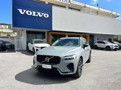 Usata Volvo XC60 Plus 197 CV (144 kW) 2024 Grigio SUV