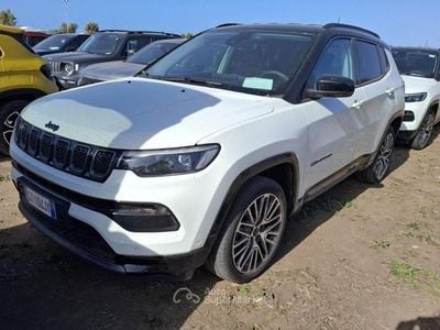 Usata Jeep Compass Summit 131 CV (96 kW) 2024 Blu / metallizzato SUV