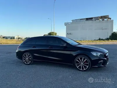 Usata Mercedes CLA200 136 CV (100 kW) 2015 Nero Station wagon