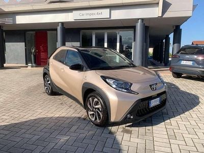 Usata Toyota Aygo X Trend 72 CV (52 kW) 2024 Beige SUV