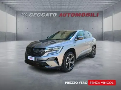 Usata Renault Clio V Techno Esprit Alpine 160 CV (117 kW) 2024 Grigio Utilitaria