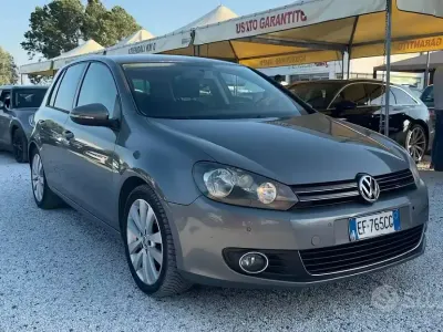 Usata VW Golf VI Comfortline 105 CV (77 kW) 2011 Grigio Utilitaria