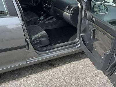 Begagnad VW Golf V Sportline 105 HK (77 kW) 2007 Sedan