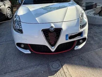 Usata Alfa Romeo Giulietta 105 CV (77 kW) 2010 Bianco Utilitaria