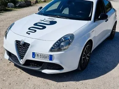Usata Alfa Romeo Giulietta 120 CV (88 kW) 2018 Nero Utilitaria