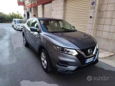 Usata Nissan Qashqai 110 CV (80 kW) 2018 Grigio SUV