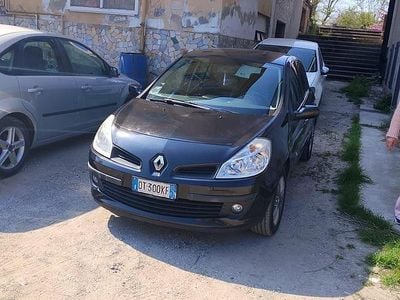 Usata Renault Clio II LE 75 CV (55 kW) 2009 Nero Berlina