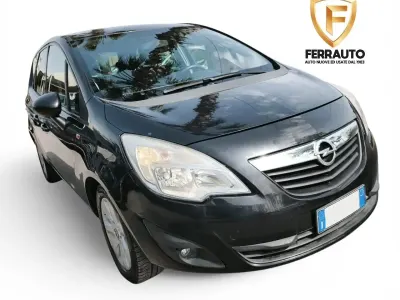 Usata Opel Meriva Cosmo 75 CV (55 kW) 2011 Grigio Monovolume