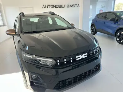 Nuova Dacia Sandero Extreme 122 CV (89 kW) 2026 Verde oxide Berlina